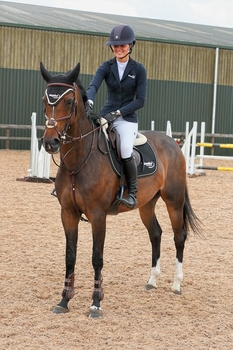 Chloe Templeton takes the Equissage Pulse Senior British Novice Second Round at Highfield at Howe